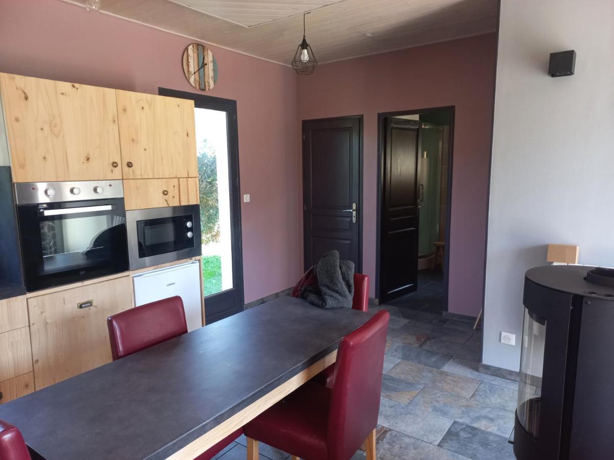 Gite Avec Option Bien-Etre Sur La Veloscenie Montigny-le-Chartif Exterior photo