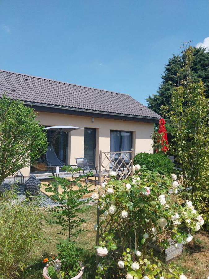 Gite Avec Option Bien-Etre Sur La Veloscenie Montigny-le-Chartif Exterior photo