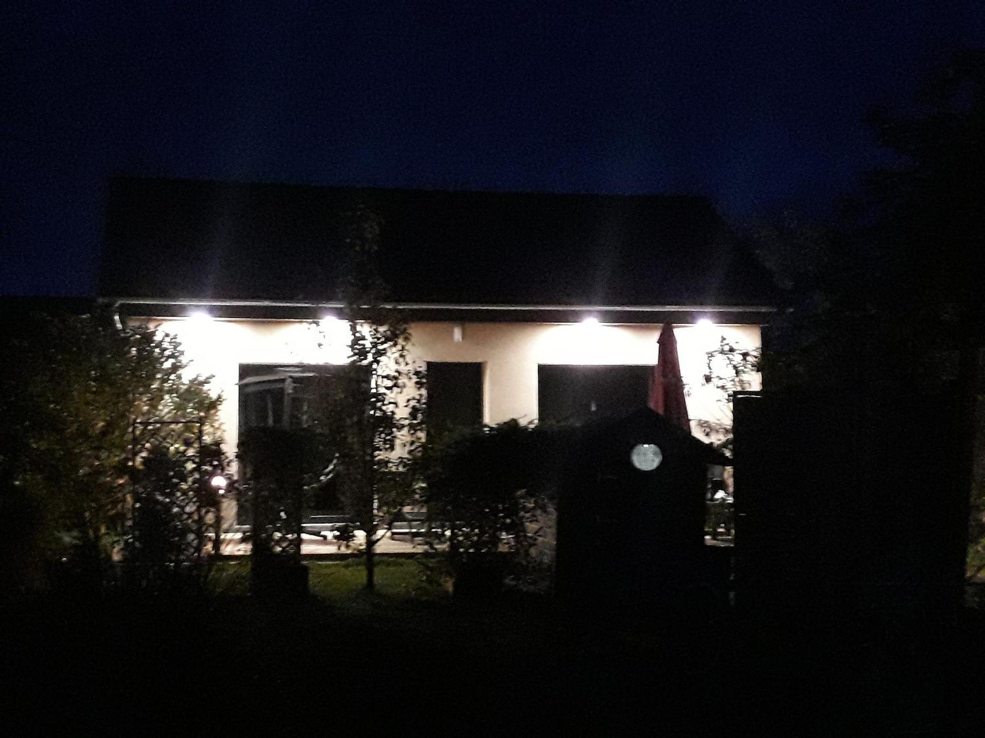 Gite Avec Option Bien-Etre Sur La Veloscenie Montigny-le-Chartif Exterior photo