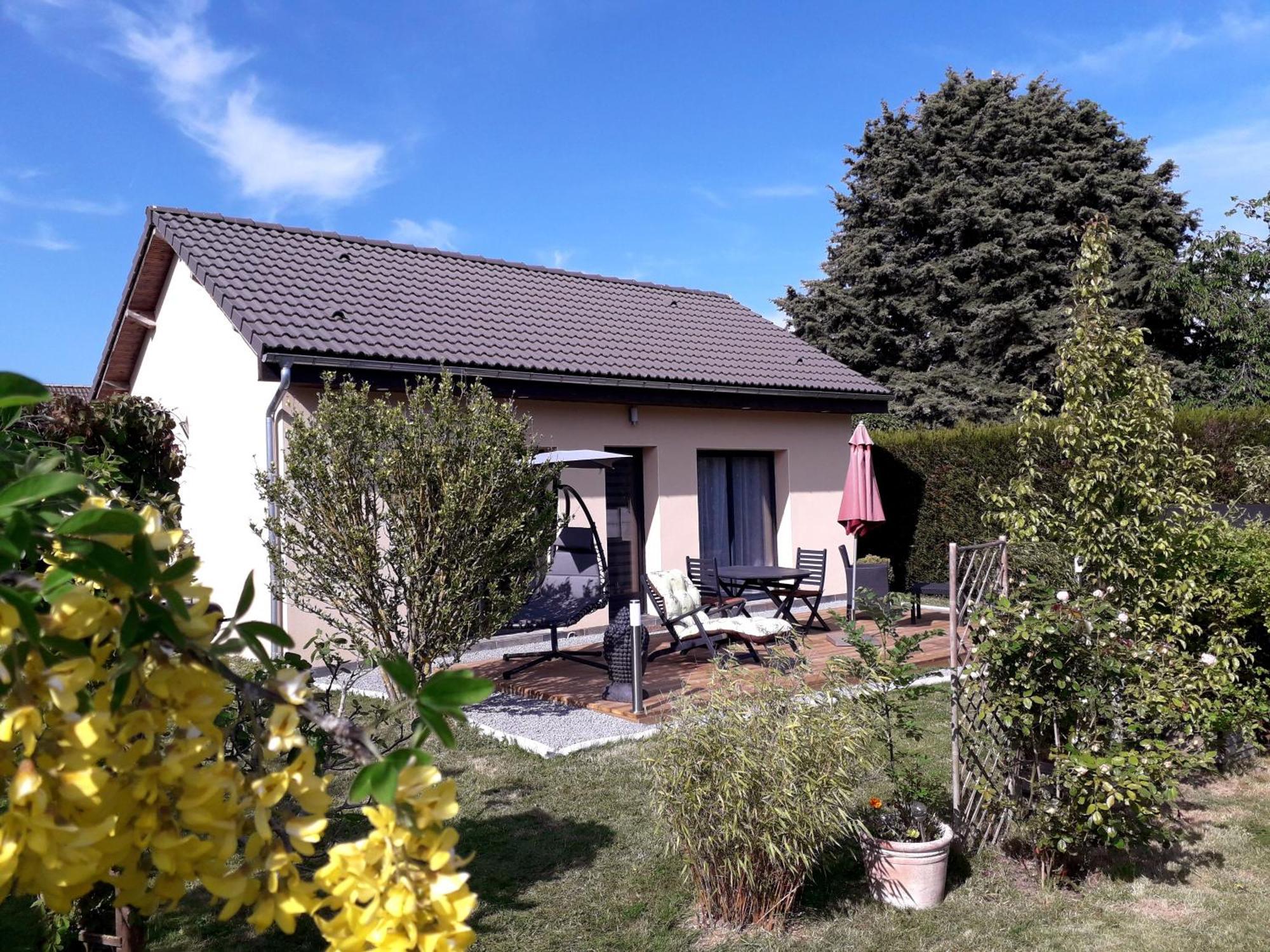 Gite Avec Option Bien-Etre Sur La Veloscenie Montigny-le-Chartif Exterior photo